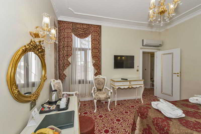 By Murat Crown Hotel Taksim Истанбул Екстериор снимка