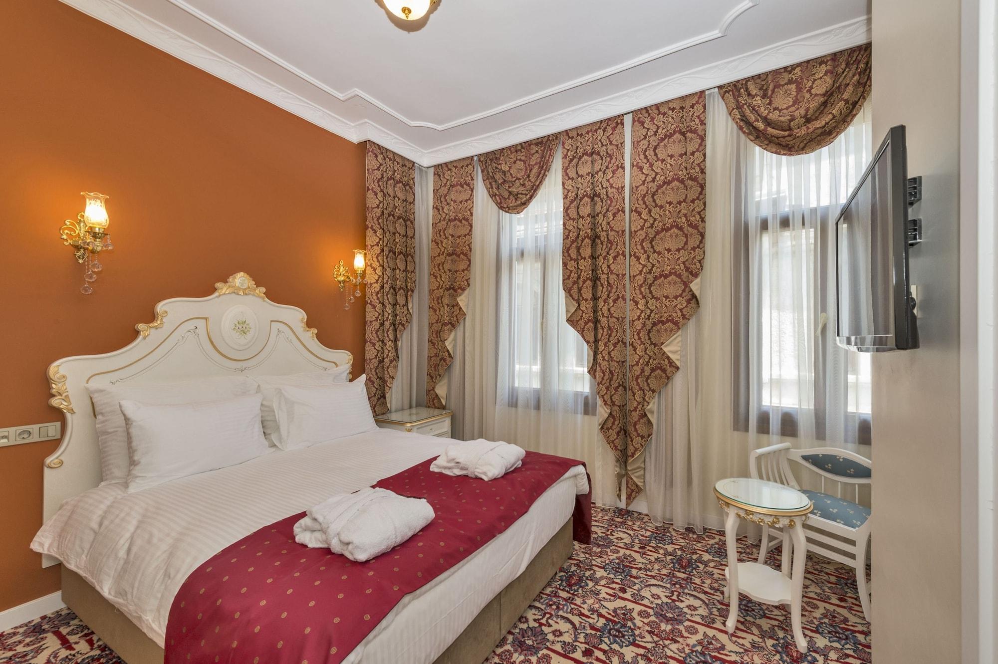 By Murat Crown Hotel Taksim Истанбул Екстериор снимка