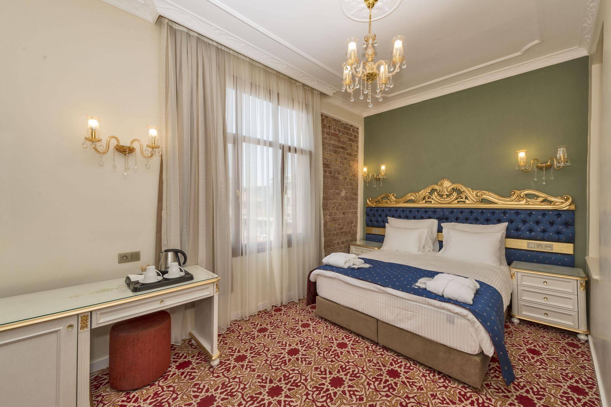 By Murat Crown Hotel Taksim Истанбул Екстериор снимка