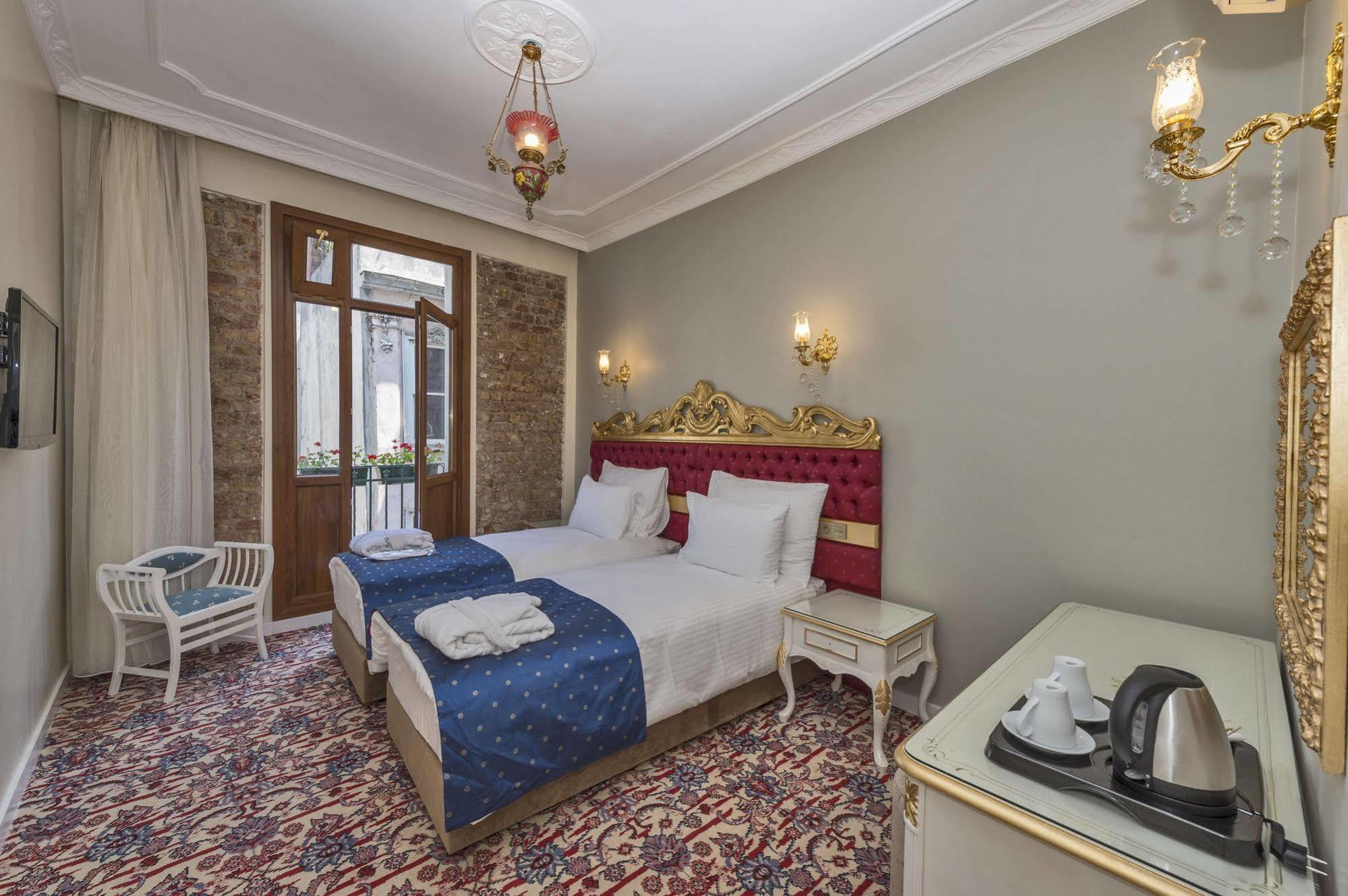 By Murat Crown Hotel Taksim Истанбул Екстериор снимка